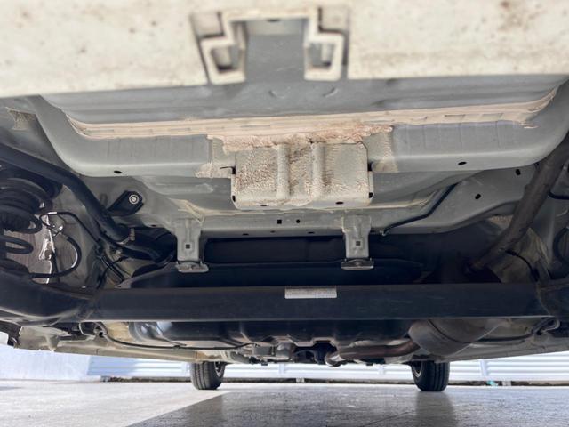 パッソ Ｘ　クツロギ　純正ＳＤナビ　禁煙車　スマートキー　Ｂｌｕｅｔｏｏｔｈ　ＣＤ　地デジ（18枚目）