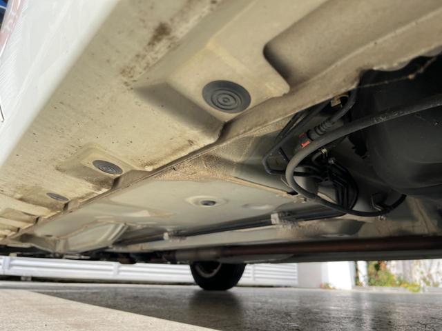 パッソ Ｘ　クツロギ　純正ＳＤナビ　禁煙車　スマートキー　Ｂｌｕｅｔｏｏｔｈ　ＣＤ　地デジ（20枚目）