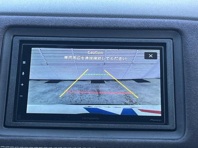 ヴェゼル ハイブリッドＲＳ・ホンダセンシング　バックカメラ　衝突被害軽減システム　レーダークルーズ　ハーフレザーシート　シートヒーター　スマートキー　ＬＥＤヘッド　ビルトインＥＴＣ　純正１８インチアルミ　車線逸脱警報　オートライト（4枚目）