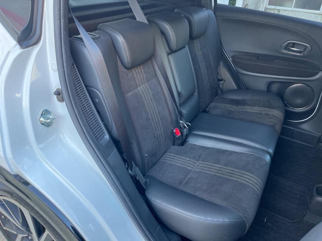 ヴェゼル ハイブリッドＲＳ・ホンダセンシング　バックカメラ　衝突被害軽減システム　レーダークルーズ　ハーフレザーシート　シートヒーター　スマートキー　ＬＥＤヘッド　ビルトインＥＴＣ　純正１８インチアルミ　車線逸脱警報　オートライト（11枚目）