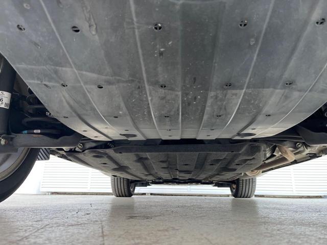 ヴェゼル ハイブリッドＲＳ・ホンダセンシング　バックカメラ　衝突被害軽減システム　レーダークルーズ　ハーフレザーシート　シートヒーター　スマートキー　ＬＥＤヘッド　ビルトインＥＴＣ　純正１８インチアルミ　車線逸脱警報　オートライト（22枚目）