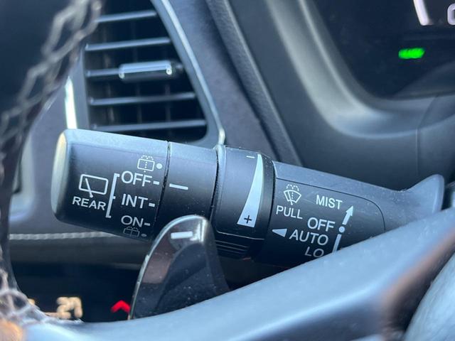 ヴェゼル ハイブリッドＲＳ・ホンダセンシング　バックカメラ　衝突被害軽減システム　レーダークルーズ　ハーフレザーシート　シートヒーター　スマートキー　ＬＥＤヘッド　ビルトインＥＴＣ　純正１８インチアルミ　車線逸脱警報　オートライト（48枚目）