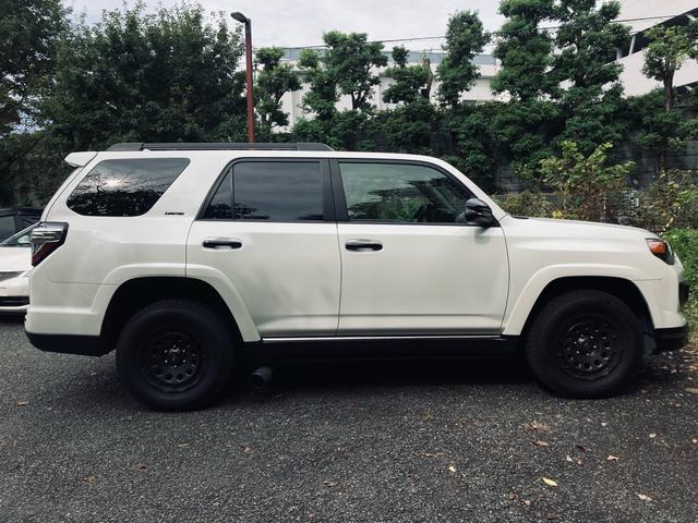 4ランナー リミテッド 4.0V6 4WD Nigntshade Edition サンルーフ ブラックレザー アルパインナビ、フルセグTV、Bluetooth JBLサウンド プッシュスタート(4枚目)