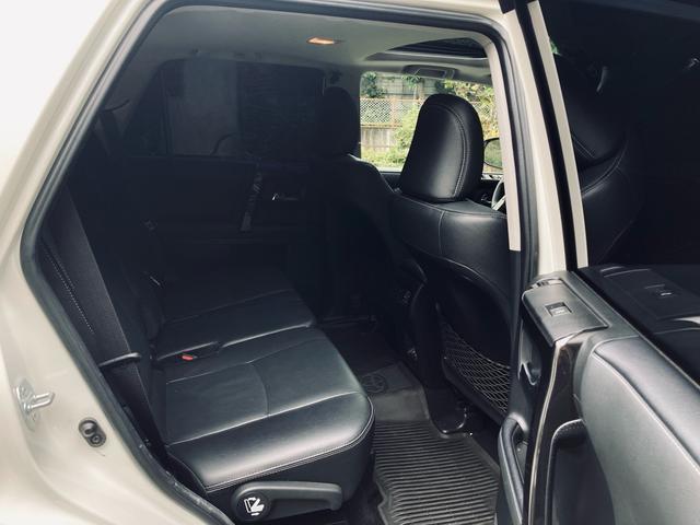 4ランナー リミテッド 4.0V6 4WD Nigntshade Edition サンルーフ ブラックレザー アルパインナビ、フルセグTV、Bluetooth JBLサウンド プッシュスタート(24枚目)