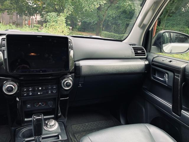 4ランナー リミテッド 4.0V6 4WD Nigntshade Edition サンルーフ ブラックレザー アルパインナビ、フルセグTV、Bluetooth JBLサウンド プッシュスタート(29枚目)