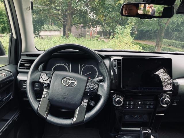 4ランナー リミテッド 4.0V6 4WD Nigntshade Edition サンルーフ ブラックレザー アルパインナビ、フルセグTV、Bluetooth JBLサウンド プッシュスタート(30枚目)