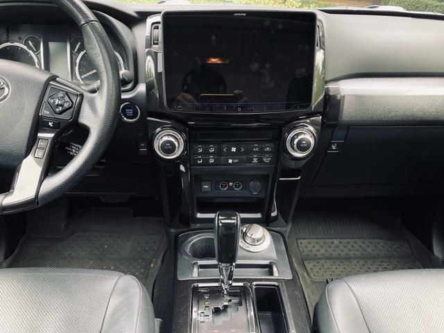 4ランナー リミテッド 4.0V6 4WD Nigntshade Edition サンルーフ ブラックレザー アルパインナビ、フルセグTV、Bluetooth JBLサウンド プッシュスタート(31枚目)