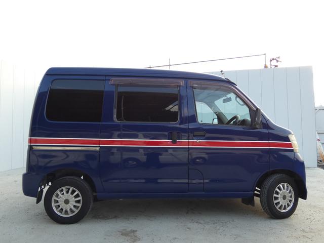 ハイゼットカーゴ DX パワーステアリング パワーウインドウ マニュアルエアコン 両側スライドドア 純正ラジオオーディオ ハロゲンヘッドライト 社外AW ドアバイザー フロアマット 車検整備 09保証(12枚目)