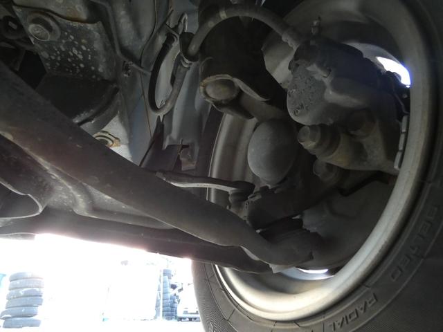 ハイゼットカーゴ DX パワーステアリング パワーウインドウ マニュアルエアコン 両側スライドドア 純正ラジオオーディオ ハロゲンヘッドライト 社外AW ドアバイザー フロアマット 車検整備 09保証(16枚目)