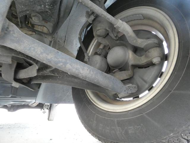 ハイゼットカーゴ DX パワーステアリング パワーウインドウ マニュアルエアコン 両側スライドドア 純正ラジオオーディオ ハロゲンヘッドライト 社外AW ドアバイザー フロアマット 車検整備 09保証(21枚目)