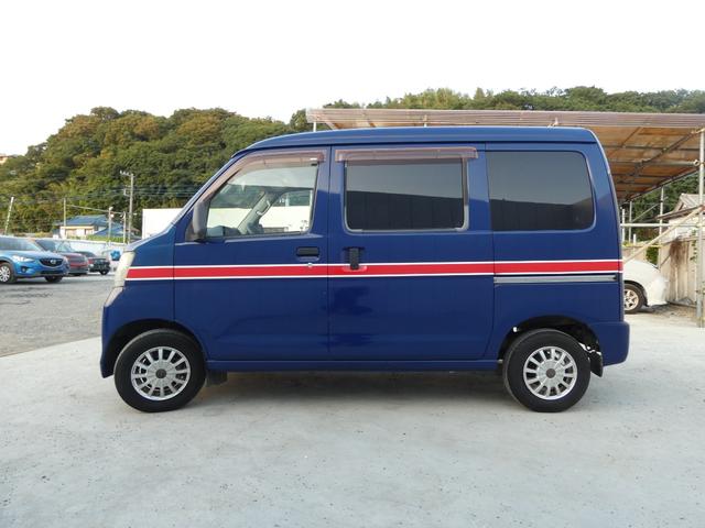 ハイゼットカーゴ DX パワーステアリング パワーウインドウ マニュアルエアコン 両側スライドドア 純正ラジオオーディオ ハロゲンヘッドライト 社外AW ドアバイザー フロアマット 車検整備 09保証(22枚目)