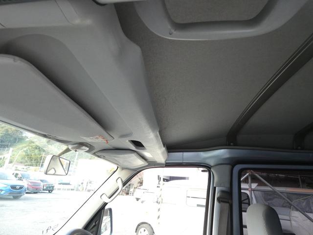 ハイゼットカーゴ DX パワーステアリング パワーウインドウ マニュアルエアコン 両側スライドドア 純正ラジオオーディオ ハロゲンヘッドライト 社外AW ドアバイザー フロアマット 車検整備 09保証(28枚目)