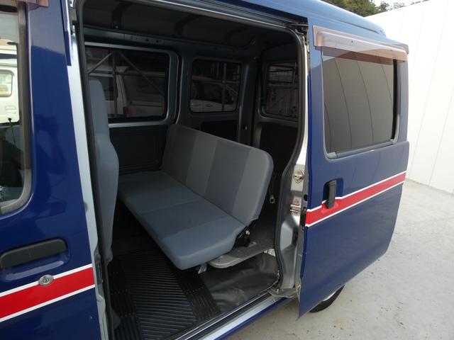 ハイゼットカーゴ DX パワーステアリング パワーウインドウ マニュアルエアコン 両側スライドドア 純正ラジオオーディオ ハロゲンヘッドライト 社外AW ドアバイザー フロアマット 車検整備 09保証(31枚目)