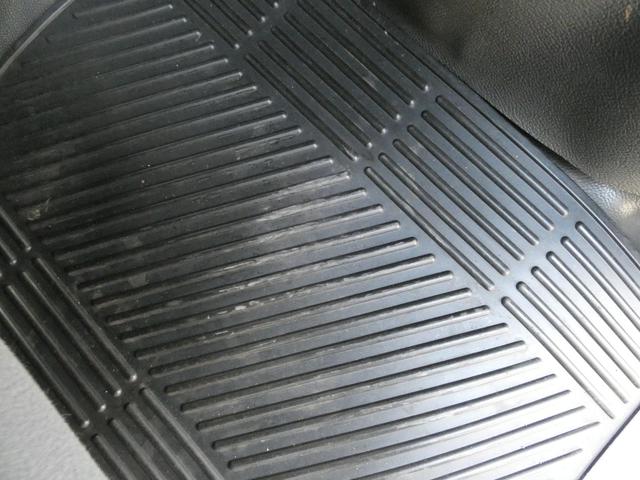 ハイゼットカーゴ DX パワーステアリング パワーウインドウ マニュアルエアコン 両側スライドドア 純正ラジオオーディオ ハロゲンヘッドライト 社外AW ドアバイザー フロアマット 車検整備 09保証(53枚目)