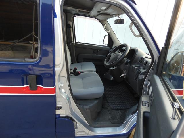 ハイゼットカーゴ DX パワーステアリング パワーウインドウ マニュアルエアコン 両側スライドドア 純正ラジオオーディオ ハロゲンヘッドライト 社外AW ドアバイザー フロアマット 車検整備 09保証(55枚目)