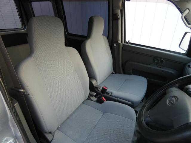 ハイゼットカーゴ DX パワーステアリング パワーウインドウ マニュアルエアコン 両側スライドドア 純正ラジオオーディオ ハロゲンヘッドライト 社外AW ドアバイザー フロアマット 車検整備 09保証(57枚目)