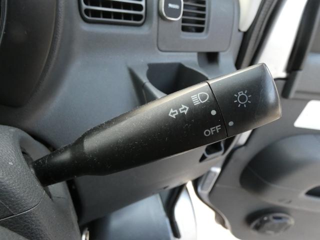 ハイゼットカーゴ DX パワーステアリング パワーウインドウ マニュアルエアコン 両側スライドドア 純正ラジオオーディオ ハロゲンヘッドライト 社外AW ドアバイザー フロアマット 車検整備 09保証(60枚目)