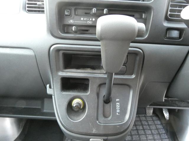 ハイゼットカーゴ DX パワーステアリング パワーウインドウ マニュアルエアコン 両側スライドドア 純正ラジオオーディオ ハロゲンヘッドライト 社外AW ドアバイザー フロアマット 車検整備 09保証(63枚目)