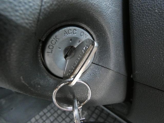 ハイゼットカーゴ DX パワーステアリング パワーウインドウ マニュアルエアコン 両側スライドドア 純正ラジオオーディオ ハロゲンヘッドライト 社外AW ドアバイザー フロアマット 車検整備 09保証(66枚目)