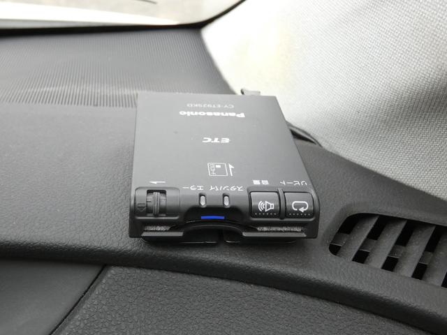 プリウス Ｓ　スマートキー　プッシュスタート　メモリーナビ　バックカメラ　ＥＴＣ　ＬＥＤライト　オートライト　クルーズコントロール　ステアリングリモコン　ウインカーミラー　社外ＡＷ　ドアバイザー　フロアマット（66枚目）