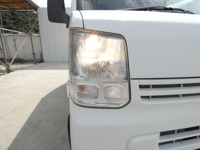 エブリイ PA パワーステアリング マニュアルエアコン トラクションコントロール ハロゲンヘッドライト ヘッドライトレベライザー MTモード 純正ラジオオーディオ ドアバイザー フロアマット 車検整備(16枚目)