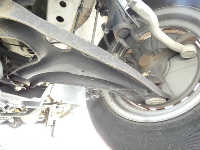 エブリイ PA パワーステアリング マニュアルエアコン トラクションコントロール ハロゲンヘッドライト ヘッドライトレベライザー MTモード 純正ラジオオーディオ ドアバイザー フロアマット 車検整備(21枚目)