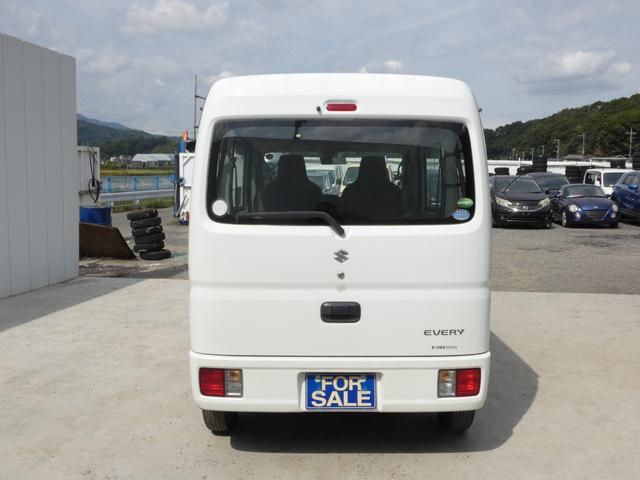 エブリイ PA パワーステアリング マニュアルエアコン トラクションコントロール ハロゲンヘッドライト ヘッドライトレベライザー MTモード 純正ラジオオーディオ ドアバイザー フロアマット 車検整備(39枚目)