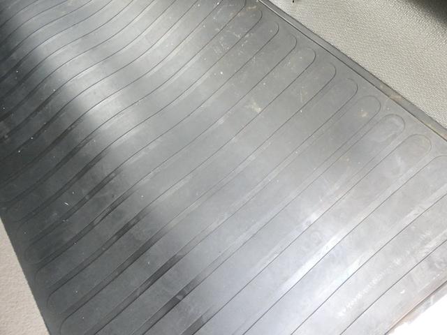 エブリイ PA パワーステアリング マニュアルエアコン トラクションコントロール ハロゲンヘッドライト ヘッドライトレベライザー MTモード 純正ラジオオーディオ ドアバイザー フロアマット 車検整備(56枚目)