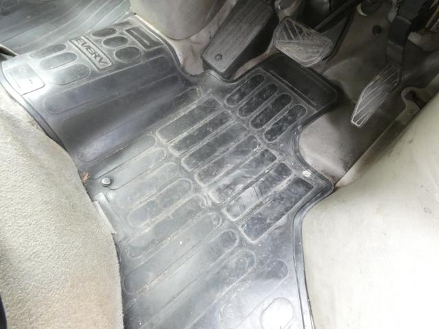 エブリイ PA パワーステアリング マニュアルエアコン トラクションコントロール ハロゲンヘッドライト ヘッドライトレベライザー MTモード 純正ラジオオーディオ ドアバイザー フロアマット 車検整備(62枚目)