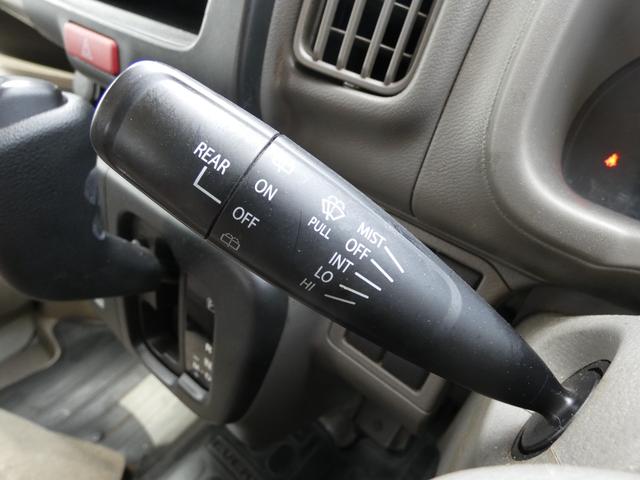 エブリイ PA パワーステアリング マニュアルエアコン トラクションコントロール ハロゲンヘッドライト ヘッドライトレベライザー MTモード 純正ラジオオーディオ ドアバイザー フロアマット 車検整備(66枚目)