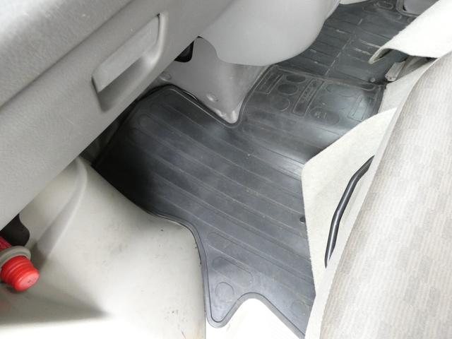 NV100クリッパーバン DX リモコンキー パワーステアリング ハロゲンヘッドライト ヘッドライトレベライザー マニュアルエアコン メモリーナビ トラクションコントロール MTモード 両側スライドドア ドアバイザー 車検整備(29枚目)