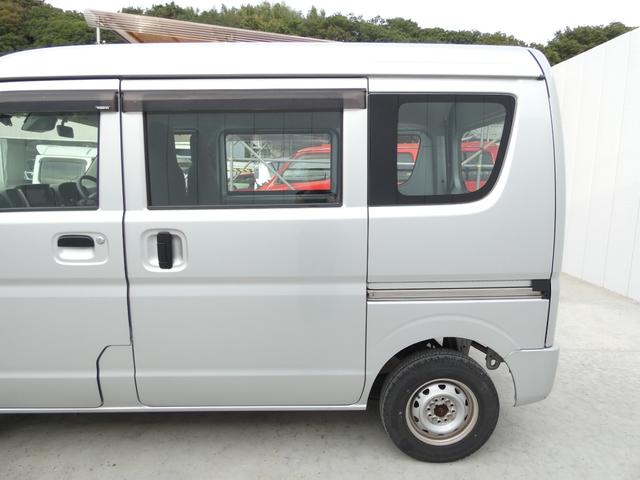 NV100クリッパーバン DX リモコンキー パワーステアリング ハロゲンヘッドライト ヘッドライトレベライザー マニュアルエアコン メモリーナビ トラクションコントロール MTモード 両側スライドドア ドアバイザー 車検整備(30枚目)