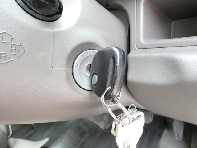 NV100クリッパーバン DX リモコンキー パワーステアリング ハロゲンヘッドライト ヘッドライトレベライザー マニュアルエアコン メモリーナビ トラクションコントロール MTモード 両側スライドドア ドアバイザー 車検整備(64枚目)