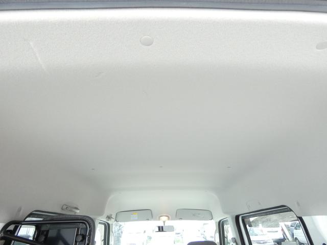 エブリイワゴン 　車いす移動車　後部電動固定　リモコンキー　パワーウインドウ　ハロゲンヘッドライト　ヘッドライトレベライザー　純正ラジオオーディオ　両側スライドドア　マニュアルエアコン　ドアバイザー　フロアマット（12枚目）