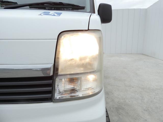 エブリイワゴン 　車いす移動車　後部電動固定　リモコンキー　パワーウインドウ　ハロゲンヘッドライト　ヘッドライトレベライザー　純正ラジオオーディオ　両側スライドドア　マニュアルエアコン　ドアバイザー　フロアマット（21枚目）