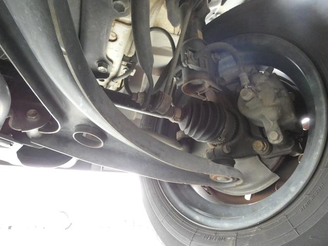 エブリイワゴン 　車いす移動車　後部電動固定　リモコンキー　パワーウインドウ　ハロゲンヘッドライト　ヘッドライトレベライザー　純正ラジオオーディオ　両側スライドドア　マニュアルエアコン　ドアバイザー　フロアマット（25枚目）