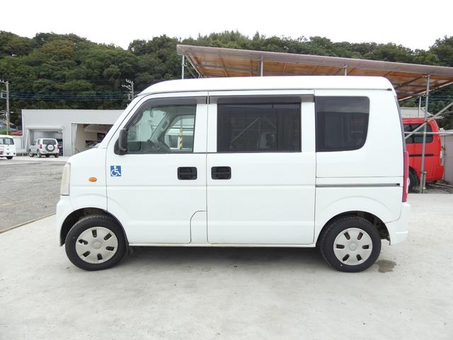 エブリイワゴン 　車いす移動車　後部電動固定　リモコンキー　パワーウインドウ　ハロゲンヘッドライト　ヘッドライトレベライザー　純正ラジオオーディオ　両側スライドドア　マニュアルエアコン　ドアバイザー　フロアマット（30枚目）