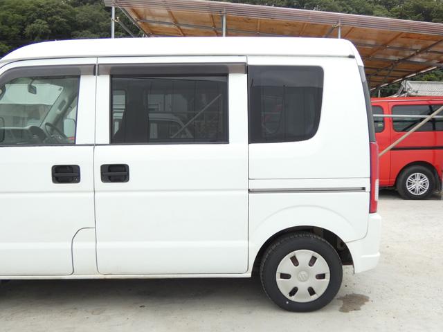 エブリイワゴン 　車いす移動車　後部電動固定　リモコンキー　パワーウインドウ　ハロゲンヘッドライト　ヘッドライトレベライザー　純正ラジオオーディオ　両側スライドドア　マニュアルエアコン　ドアバイザー　フロアマット（32枚目）