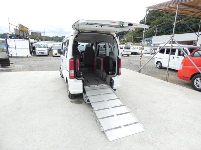 エブリイワゴン 　車いす移動車　後部電動固定　リモコンキー　パワーウインドウ　ハロゲンヘッドライト　ヘッドライトレベライザー　純正ラジオオーディオ　両側スライドドア　マニュアルエアコン　ドアバイザー　フロアマット（46枚目）