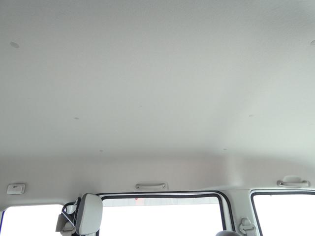 エブリイワゴン 　車いす移動車　後部電動固定　リモコンキー　パワーウインドウ　ハロゲンヘッドライト　ヘッドライトレベライザー　純正ラジオオーディオ　両側スライドドア　マニュアルエアコン　ドアバイザー　フロアマット（64枚目）