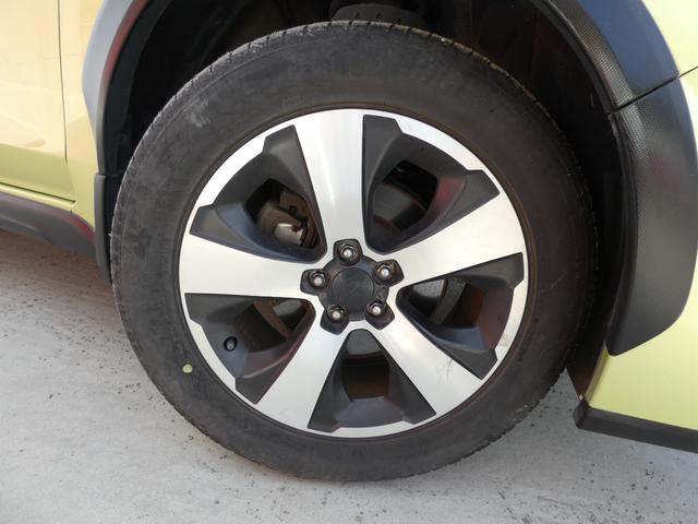 ＸＶハイブリッド ２．０ｉ－Ｌ　アイサイト　スマートキー　プッシュスタート　メモリーナビ　ＥＴＣ　パドルシフト　キセノンヘッドライト　オートライト　フォグ　ヘッドライトレベライザー　ウインカーミラー　純正ＡＷ　車検整備　０９保証（18枚目）