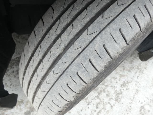 アクア Ｘ－アーバン　スマートキー　プッシュスタート　ＳＤナビ　ＥＴＣ　ハロゲンヘッドライト　オートライト　ヘッドライトレベライザー　ハーフレザーシート　ウインカーミラー　エアロ　純正ＡＷ　車検整備　０９保証（30枚目）