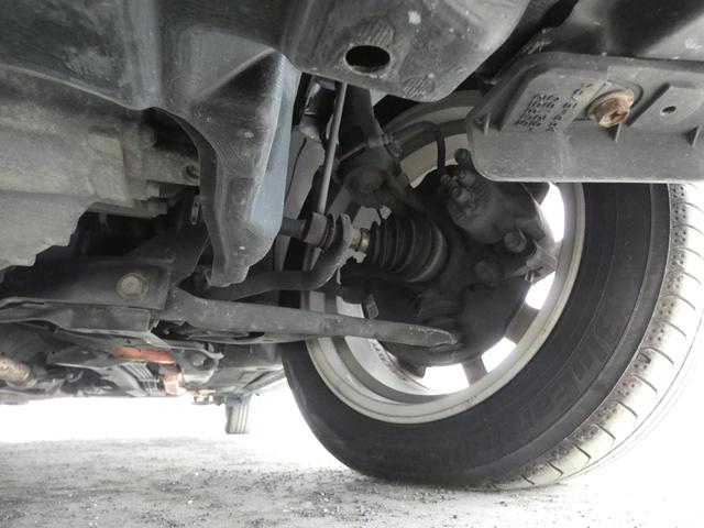 アクア Ｘ－アーバン　スマートキー　プッシュスタート　ＳＤナビ　ＥＴＣ　ハロゲンヘッドライト　オートライト　ヘッドライトレベライザー　ハーフレザーシート　ウインカーミラー　エアロ　純正ＡＷ　車検整備　０９保証（31枚目）