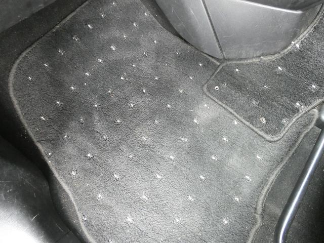 プレマシー ２３Ｓ　リモコンキー　両側パワースライドドア　純正ナビ　バックカメラ　ＥＴＣ　ステアリングリモコン　ＭＴモード　マニュアルエアコン　純正ＡＷ　車検整備　ドアバイザー　フロアマット　０９保証（37枚目）