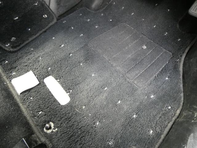 プレマシー ２３Ｓ　リモコンキー　両側パワースライドドア　純正ナビ　バックカメラ　ＥＴＣ　ステアリングリモコン　ＭＴモード　マニュアルエアコン　純正ＡＷ　車検整備　ドアバイザー　フロアマット　０９保証（62枚目）