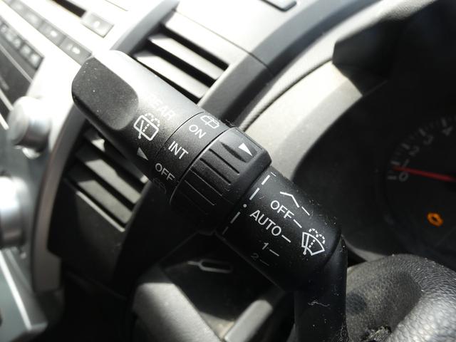 プレマシー ２３Ｓ　リモコンキー　両側パワースライドドア　純正ナビ　バックカメラ　ＥＴＣ　ステアリングリモコン　ＭＴモード　マニュアルエアコン　純正ＡＷ　車検整備　ドアバイザー　フロアマット　０９保証（64枚目）