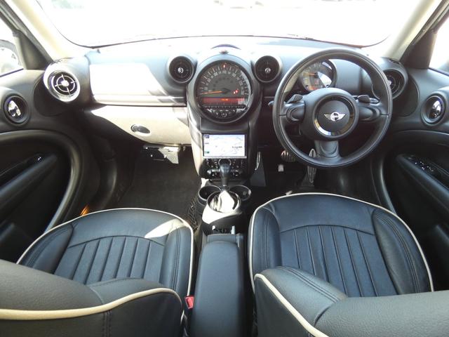 ＭＩＮＩ クーパーＳＤ　クロスオーバー　スマートキー　プッシュスタート　ストラーダＳＤナビ　バックカメラ　ＥＴＣ　前後ドラレコ　キセノンヘッドライト　パドルシフト　純正ＡＷ　レザー調シートカバー　車検整備　０９保証（5枚目）