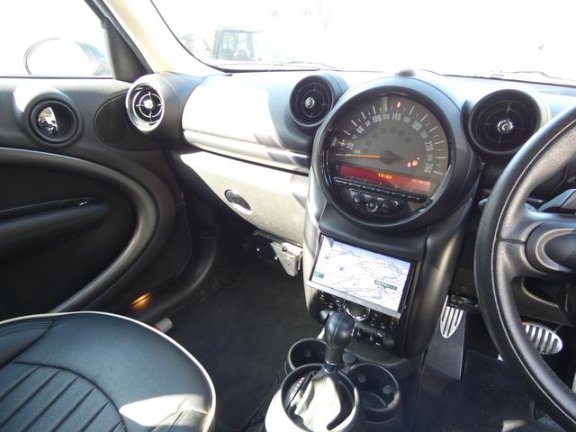 ＭＩＮＩ クーパーＳＤ　クロスオーバー　スマートキー　プッシュスタート　ストラーダＳＤナビ　バックカメラ　ＥＴＣ　前後ドラレコ　キセノンヘッドライト　パドルシフト　純正ＡＷ　レザー調シートカバー　車検整備　０９保証（14枚目）