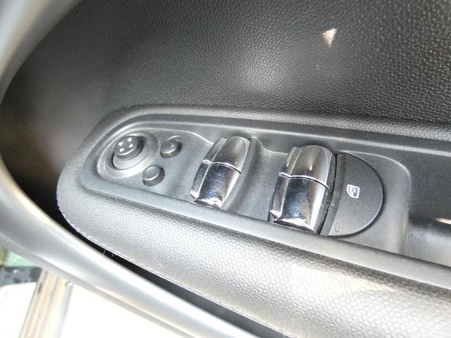 ＭＩＮＩ クーパーＳＤ　クロスオーバー　スマートキー　プッシュスタート　ストラーダＳＤナビ　バックカメラ　ＥＴＣ　前後ドラレコ　キセノンヘッドライト　パドルシフト　純正ＡＷ　レザー調シートカバー　車検整備　０９保証（62枚目）