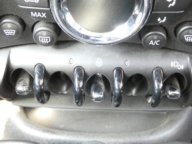 ＭＩＮＩ クーパーＳＤ　クロスオーバー　スマートキー　プッシュスタート　ストラーダＳＤナビ　バックカメラ　ＥＴＣ　前後ドラレコ　キセノンヘッドライト　パドルシフト　純正ＡＷ　レザー調シートカバー　車検整備　０９保証（73枚目）